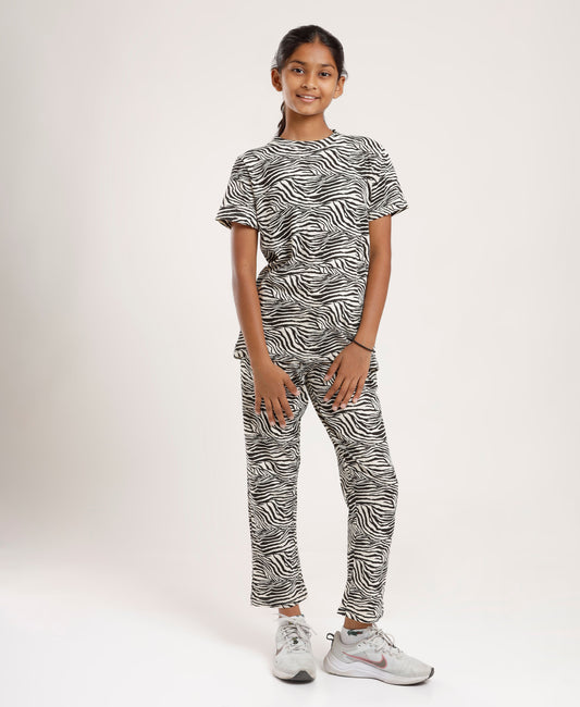 Printed Girls Half Sleeves Pyjama Set - Coord set -Black Night suit