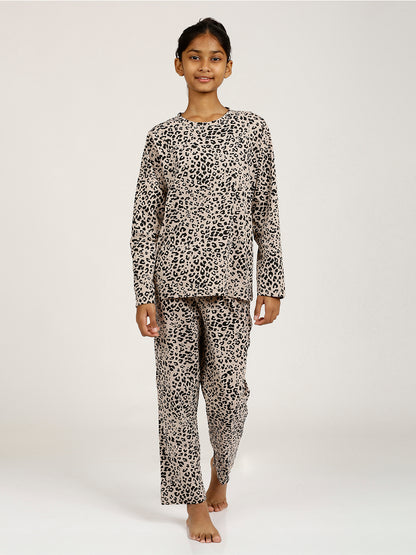 CHILINS Girls Pure Cotton Beige Black Full Sleeve T-Shirt Pyjama Set – Animal Print