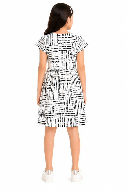 CHILINS Girls White & Black Printed Fit & Flare Dress
