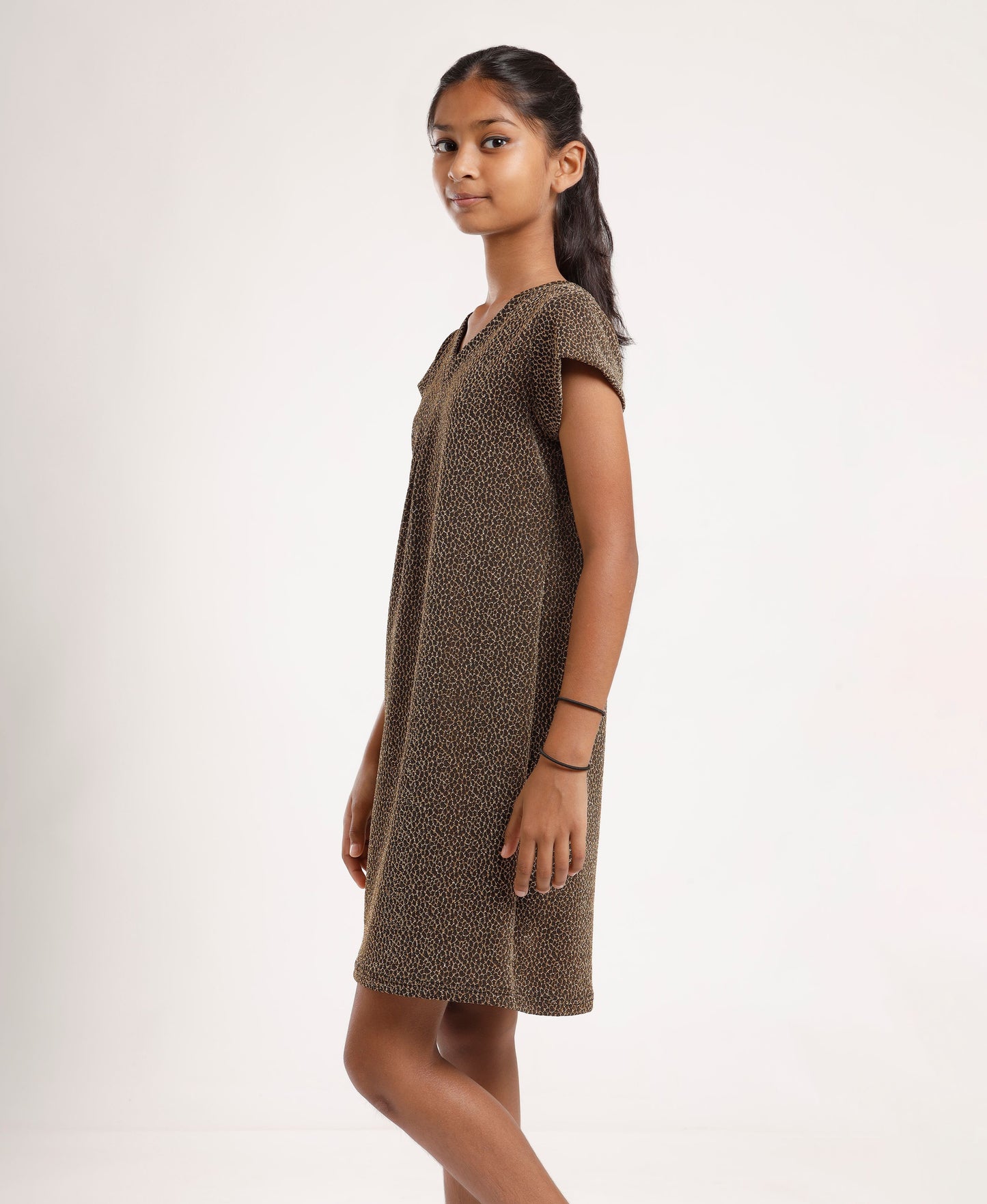 Girls’ Brown Printed V-Neck Casual Dress – Soft & Comfortable Short Sleeve A-Line Dress for Everyday Wear