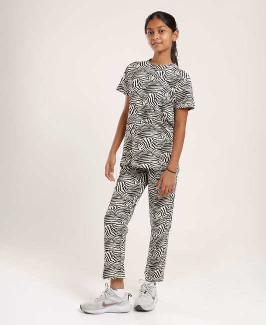 Printed Girls Half Sleeves Pyjama Set - Coord set -Black Night suit