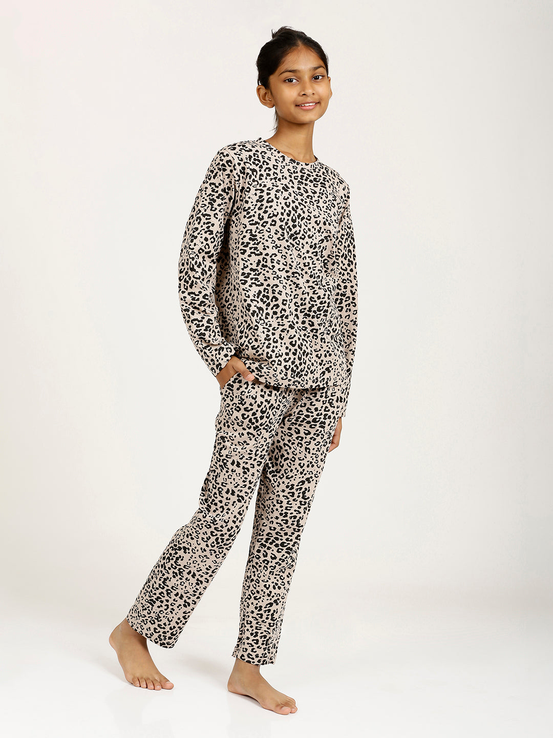 CHILINS Girls Pure Cotton Beige Black Full Sleeve T-Shirt Pyjama Set – Animal Print