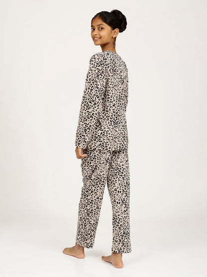 CHILINS Girls Pure Cotton Beige Black Full Sleeve T-Shirt Pyjama Set – Animal Print