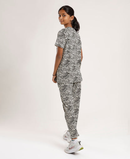 Printed Girls Half Sleeves Pyjama Set - Coord set -Black Night suit