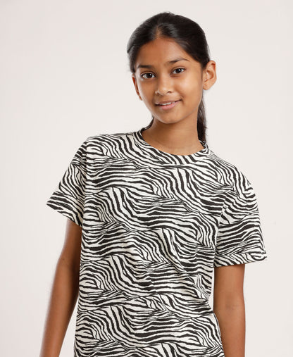 Printed Girls Half Sleeves Pyjama Set - Coord set -Black Night suit