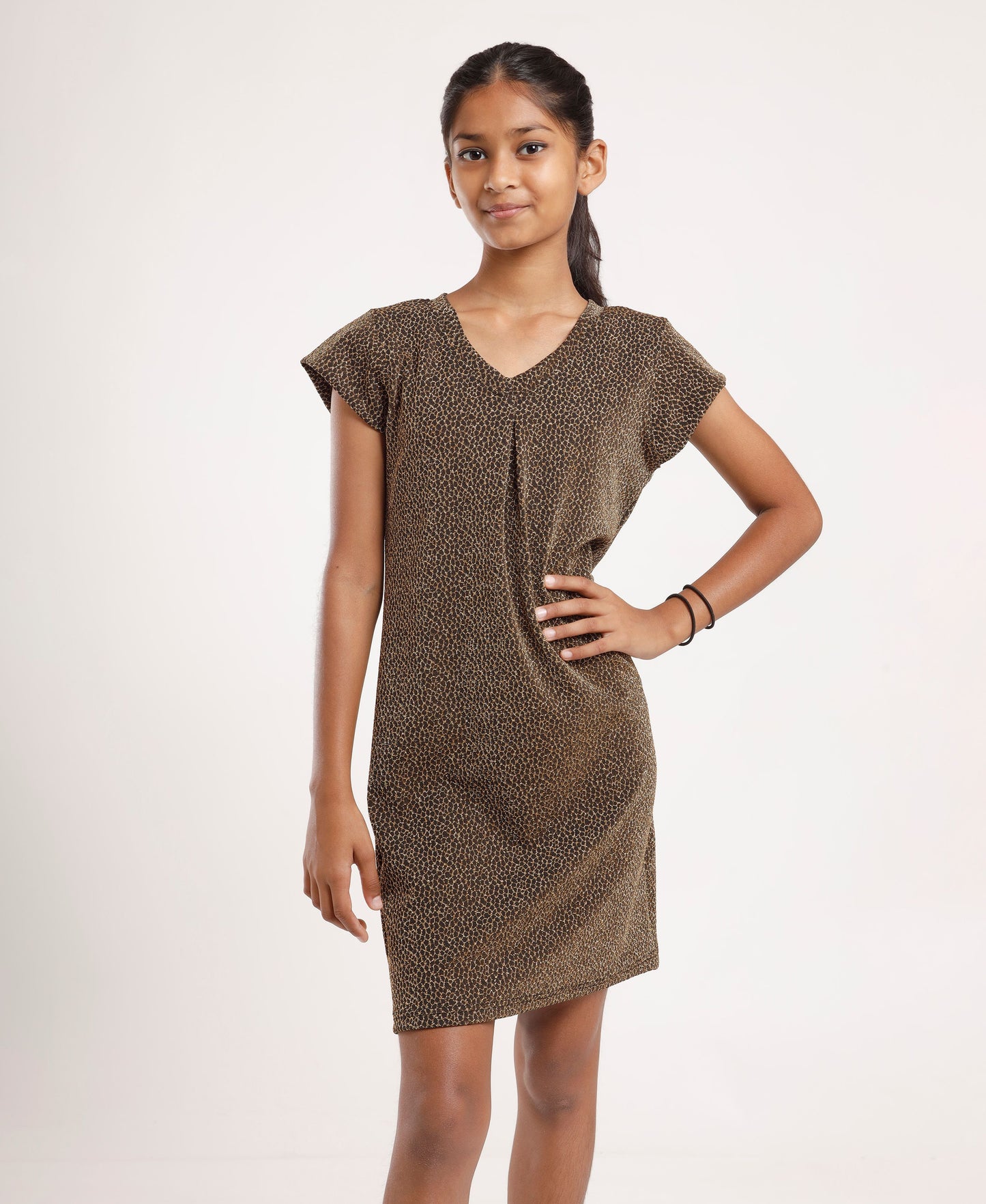 Girls’ Brown Printed V-Neck Casual Dress – Soft & Comfortable Short Sleeve A-Line Dress for Everyday Wear