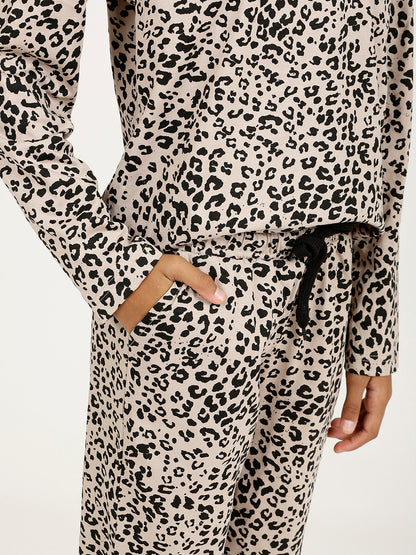 CHILINS Girls Pure Cotton Beige Black Full Sleeve T-Shirt Pyjama Set – Animal Print