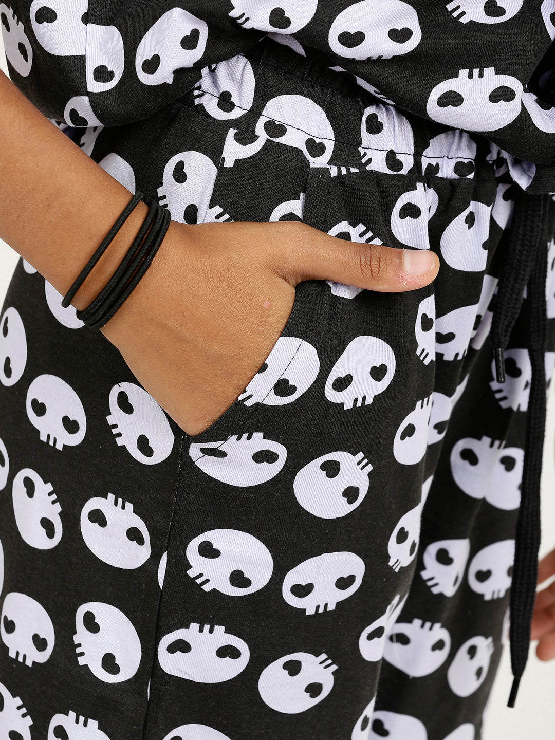 CHILINS Girls Pure Cotton Shirt & Shorts Night Dress Aliens Print– Comfortable Sleepwear Set