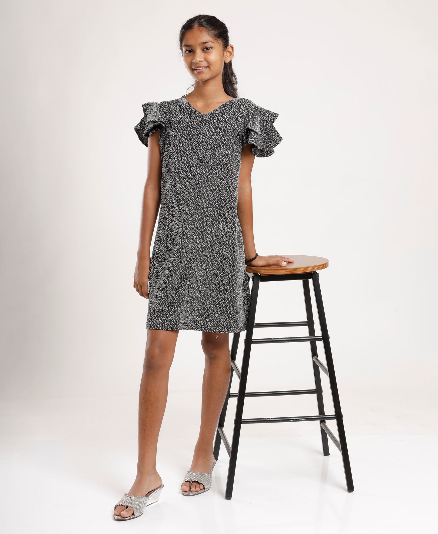 Girls’ Black Printed V-Neck Casual Dress – Soft & Comfortable Short Sleeve A-Line Dress for Everyday Wear